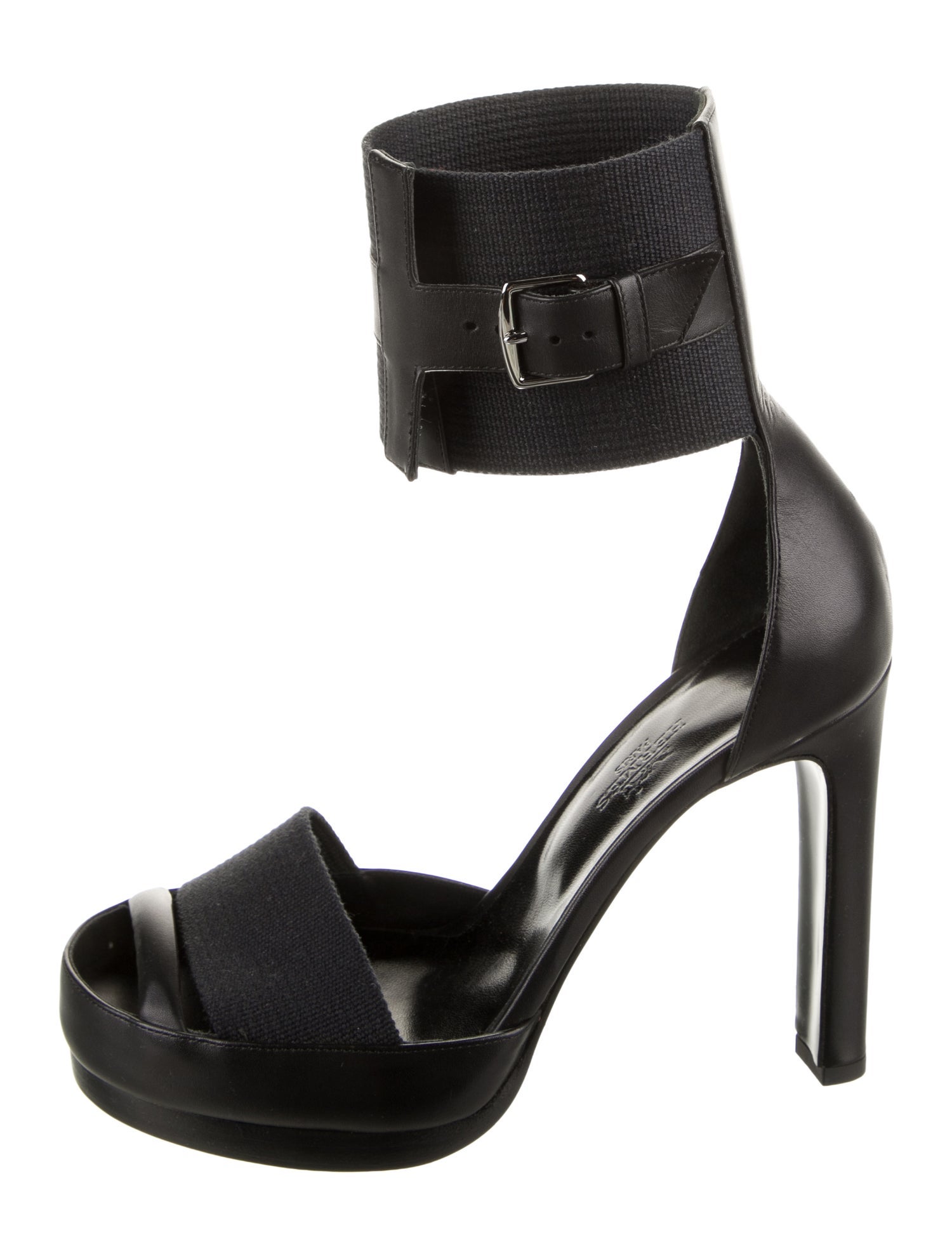 Hermès Canvas D'Orsay Pumps